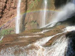 Arco-íris nas cataratas