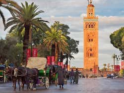 Charretes ao lado da Koutoubia