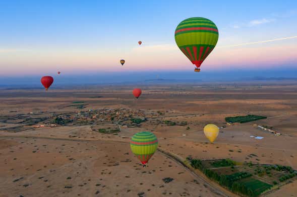 Passeio de balão pelo norte de Marrakech ao amanhecer
